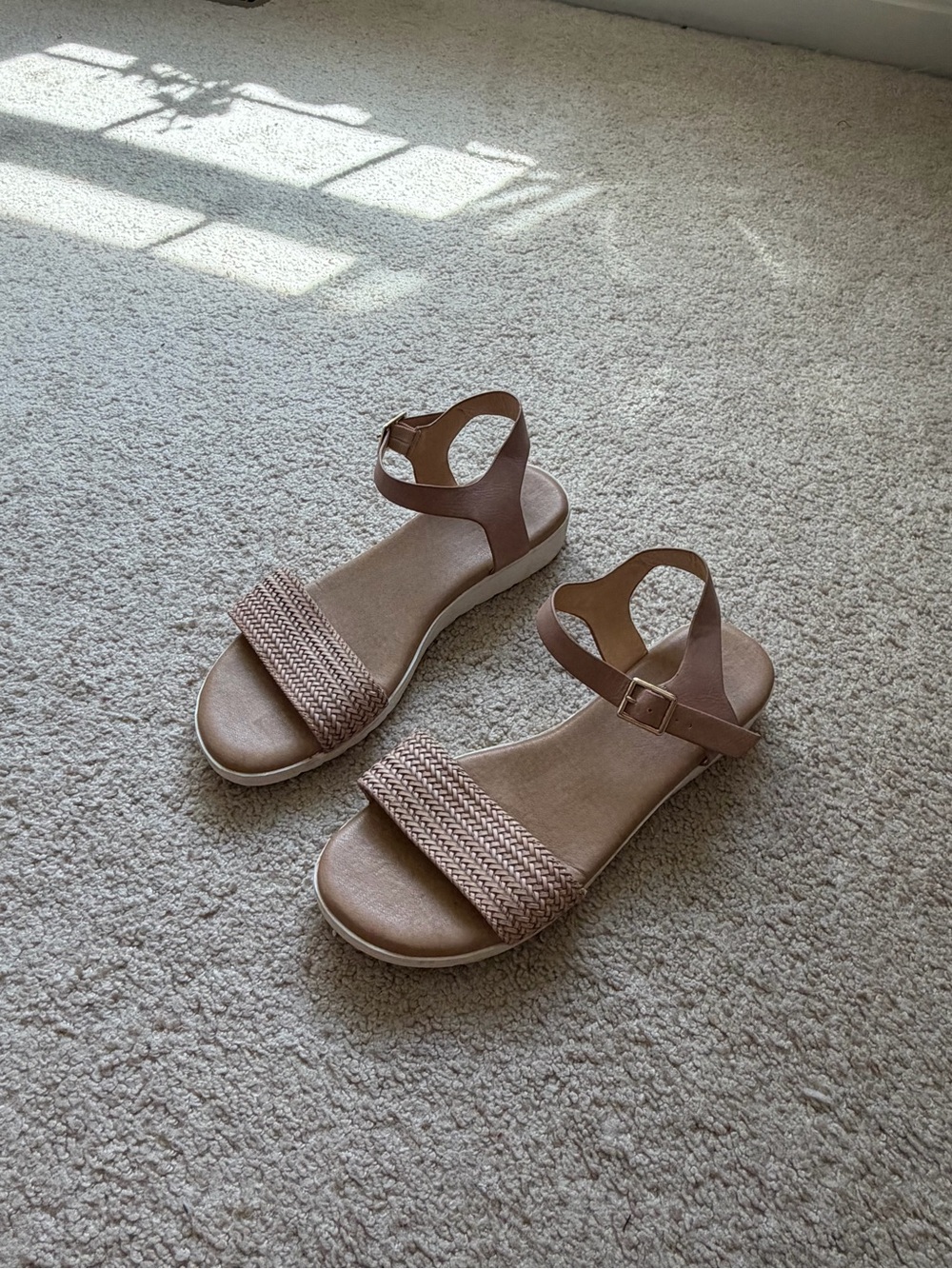 Source Unknown Braided Ankle-Strap Sandals in Light Brown